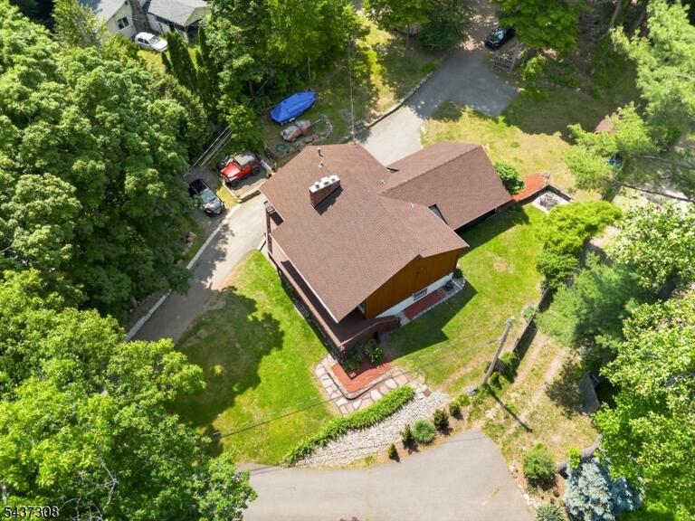 Property listing MLS 4032801 photo 2