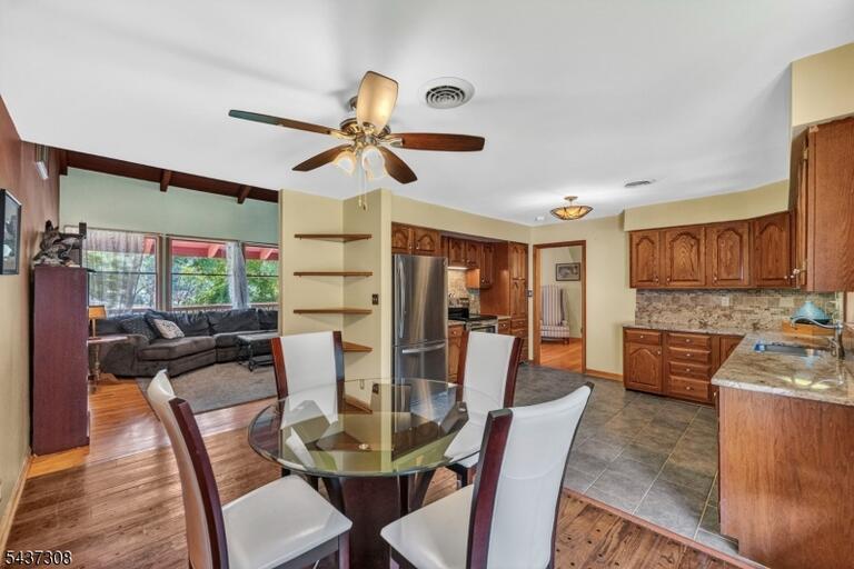 Property listing MLS 4032801 photo 6