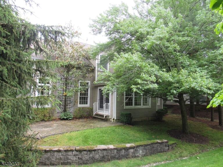 Property listing MLS 4033168 photo 5