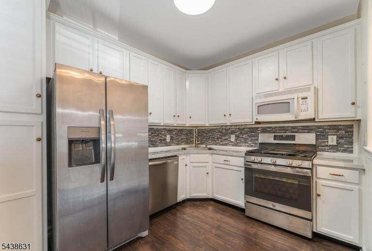 Property listing MLS 4033383 photo 15