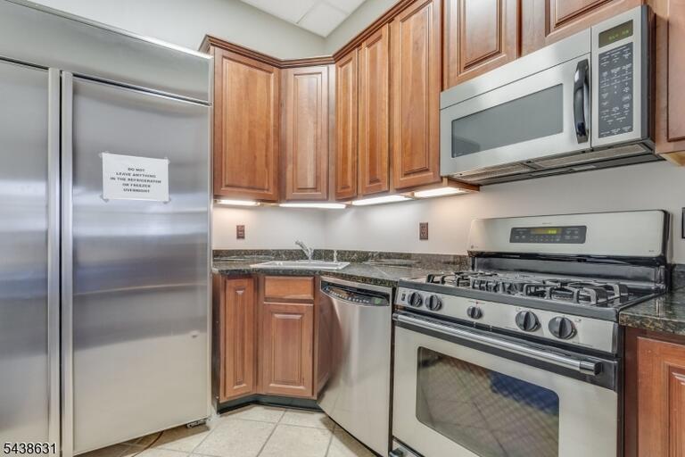 Property listing MLS 4033383 photo 37