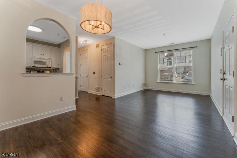 Property listing MLS 4033383 photo 8