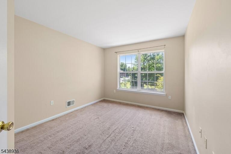 Property listing MLS 4033971 photo 23