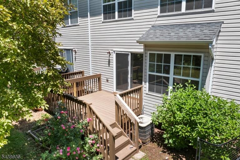 Property listing MLS 4033971 photo 27