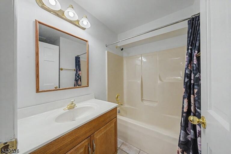 Property listing MLS 4033995 photo 35