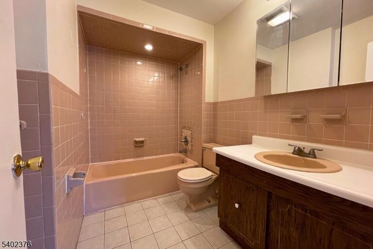 Property listing MLS 4034088 photo 10