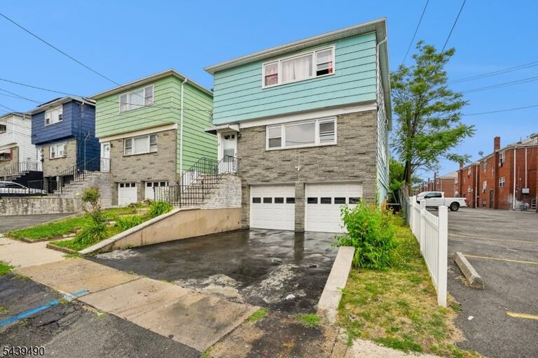 Property listing MLS 4034229 photo 2