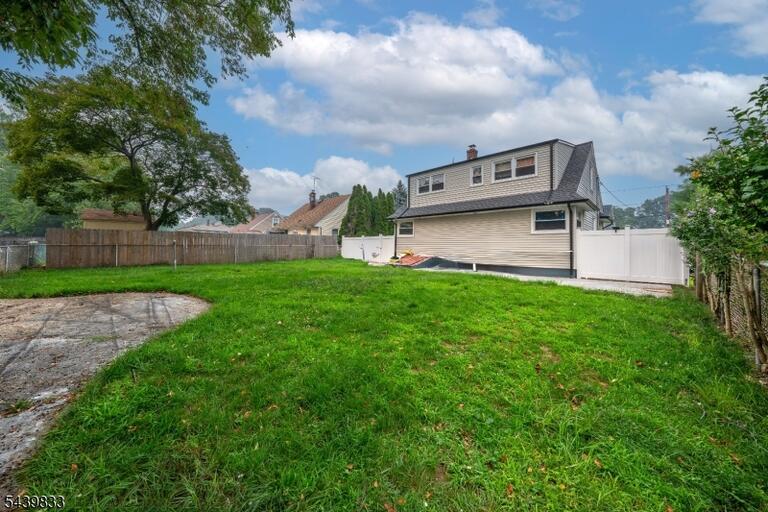 Property listing MLS 4035100 photo 23