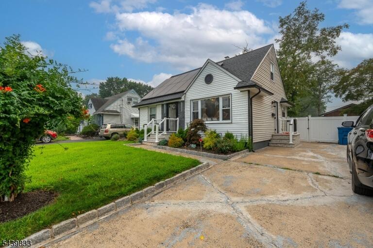 Property listing MLS 4035100 photo 3