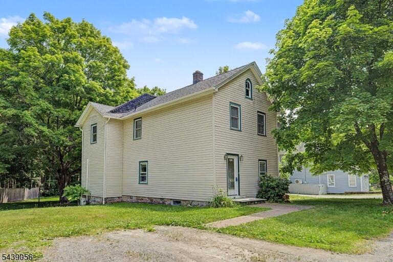Property listing MLS 4035240 photo 2