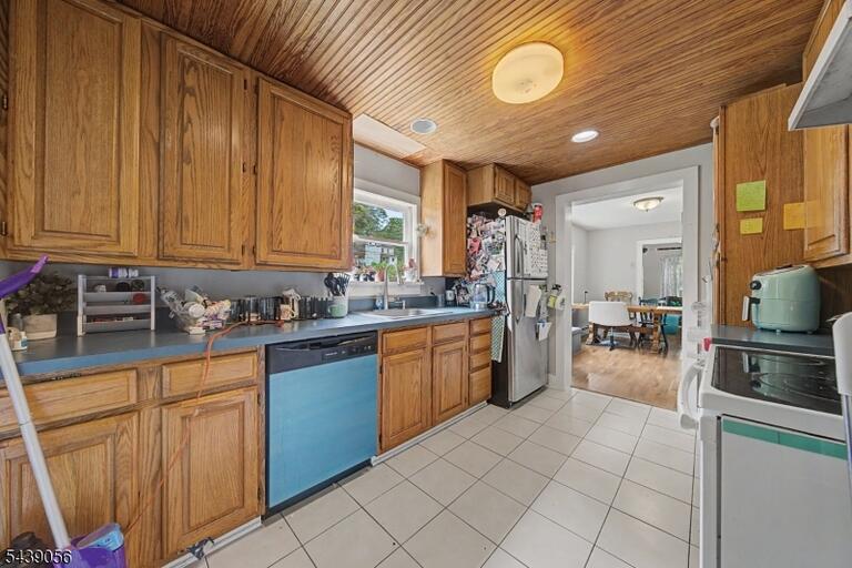 Property listing MLS 4035240 photo 5