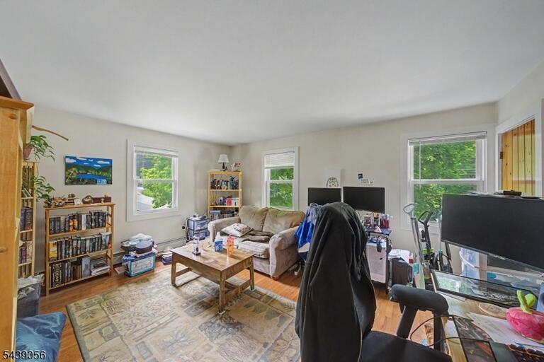 Property listing MLS 4035240 photo 9