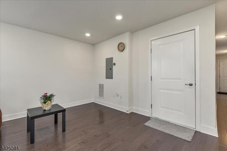 Property listing MLS 4035329 photo 5