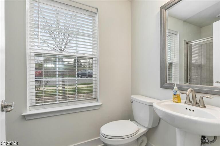 Property listing MLS 4035329 photo 6