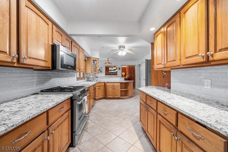 Property listing MLS 4035360 photo 11