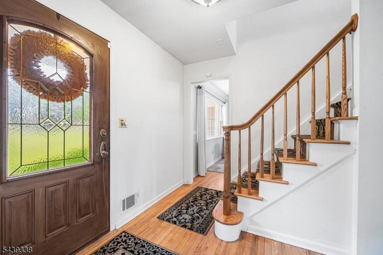 Property listing MLS 4035360 photo 4