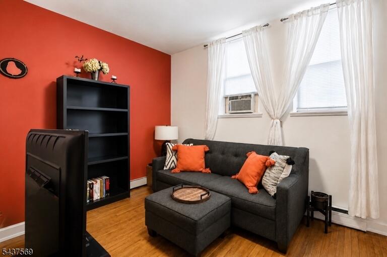 Property listing MLS 4035380 photo 4
