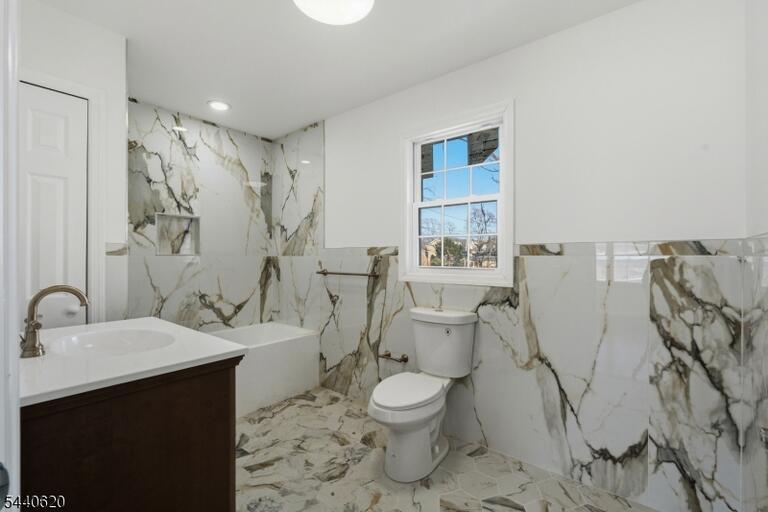 Property listing MLS 4035503 photo 25