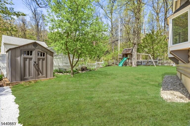 Property listing MLS 4035588 photo 13