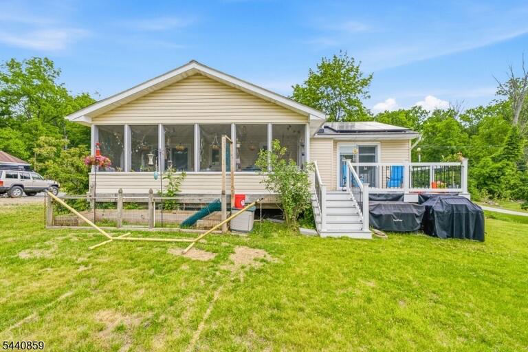Property listing MLS 4035601 photo 23