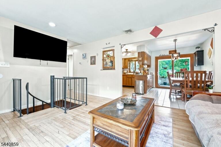 Property listing MLS 4035601 photo 34
