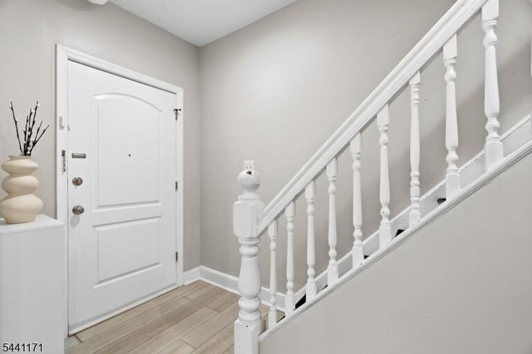 Property listing MLS 4035750 photo 4