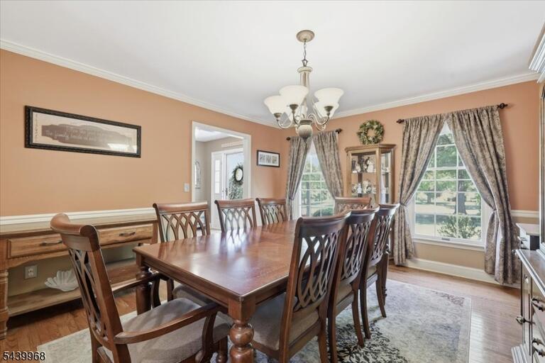 Property listing MLS 4035828 photo 8