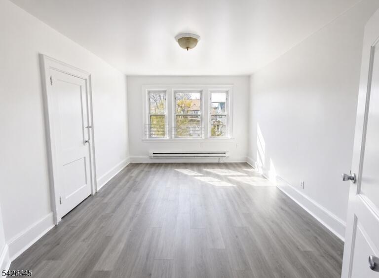 Property listing MLS 4036740 photo 2