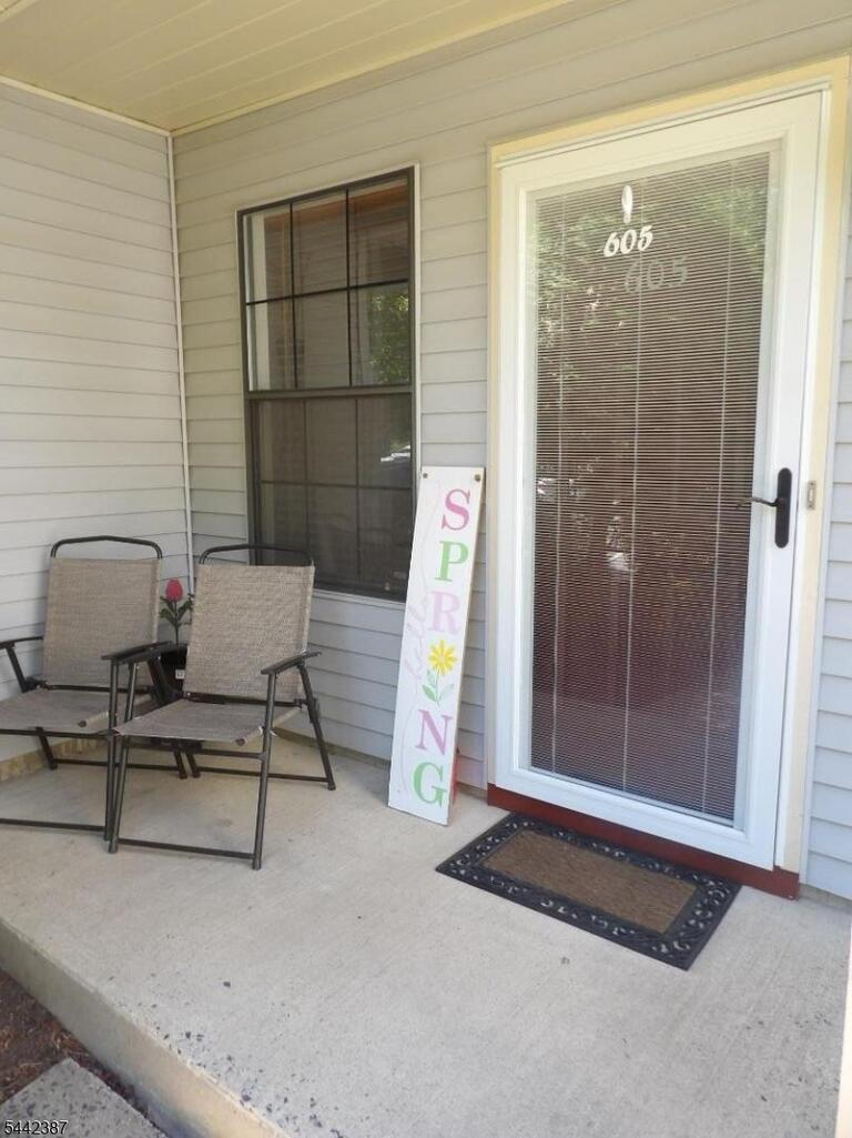Property listing MLS 4036801 photo 3