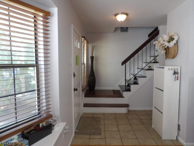 Property listing MLS 4036801 photo 5