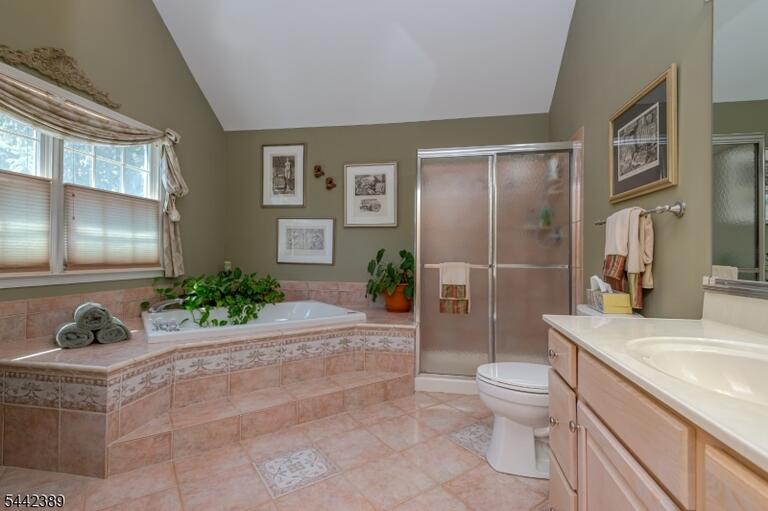 Property listing MLS 4036804 photo 40