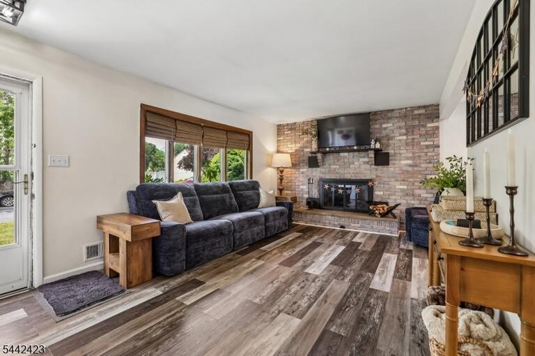 Property listing MLS 4036851 photo 13