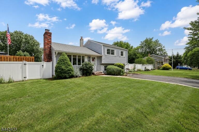 Property listing MLS 4036851 photo 4