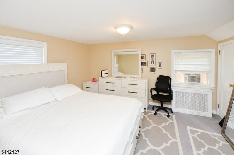 Property listing MLS 4036989 photo 18