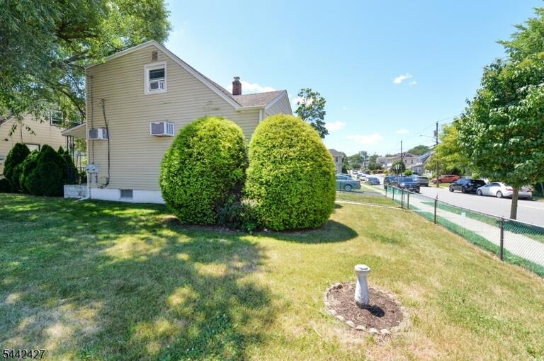 Property listing MLS 4036989 photo 3