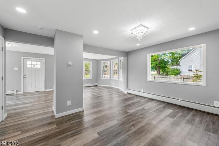 Property listing MLS 4037029 photo 3