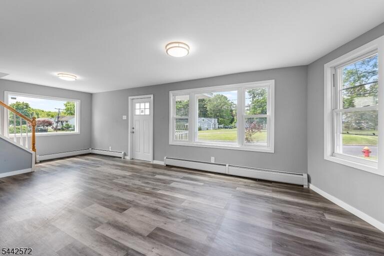 Property listing MLS 4037029 photo 4