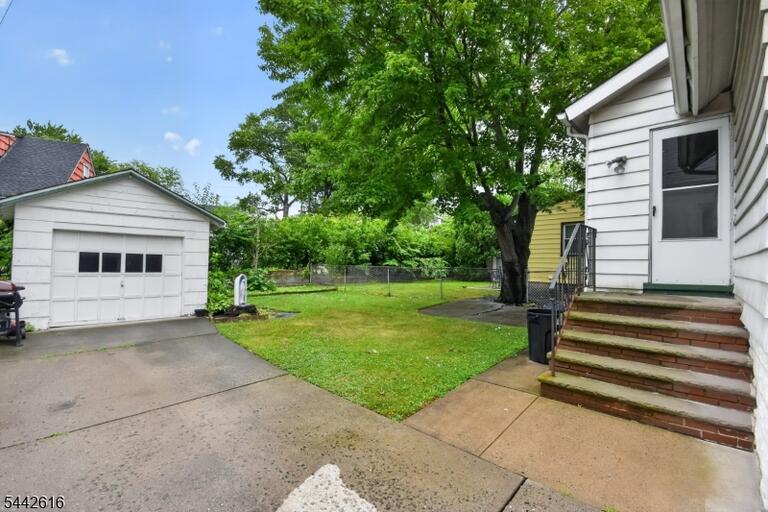 Property listing MLS 4037064 photo 4