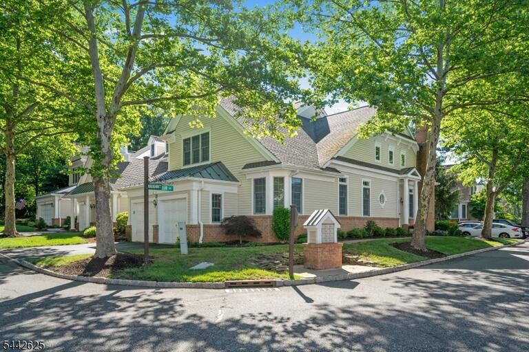 Property listing MLS 4037126 photo 1