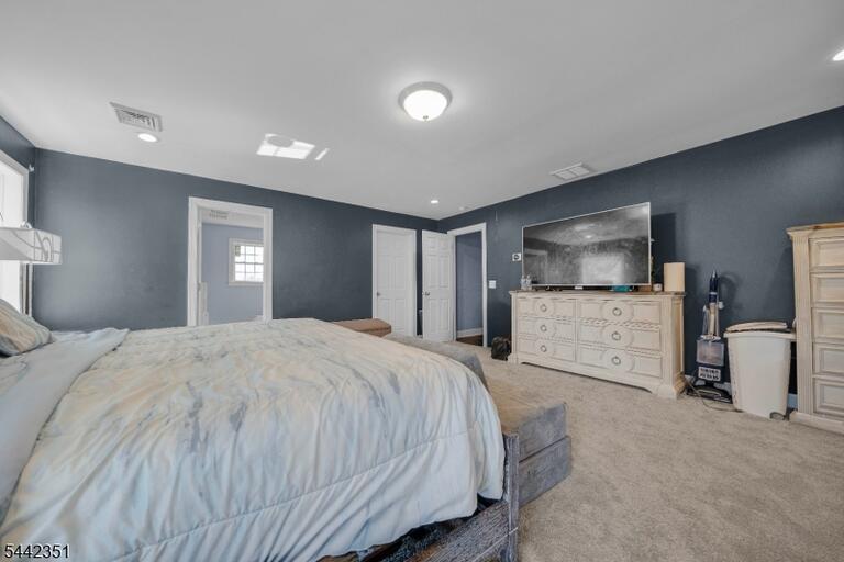Property listing MLS 4037173 photo 23