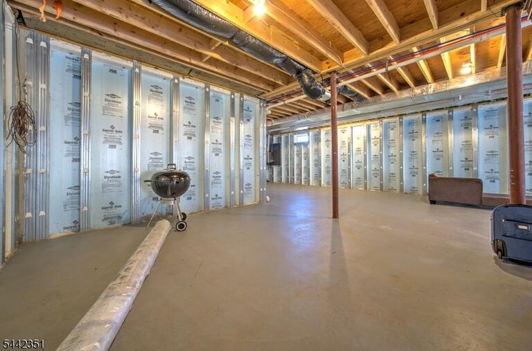 Property listing MLS 4037173 photo 38