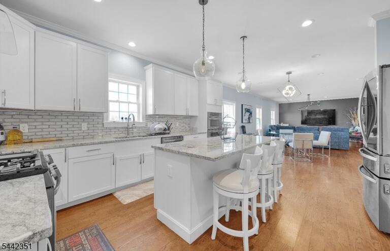 Property listing MLS 4037173 photo 8