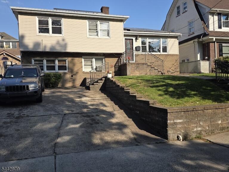 Property listing MLS 4037356 photo 1