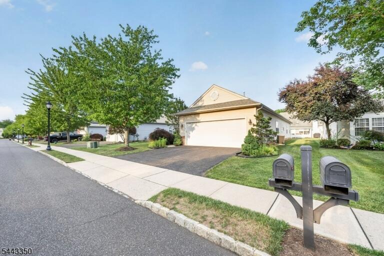 Property listing MLS 4037705 photo 14