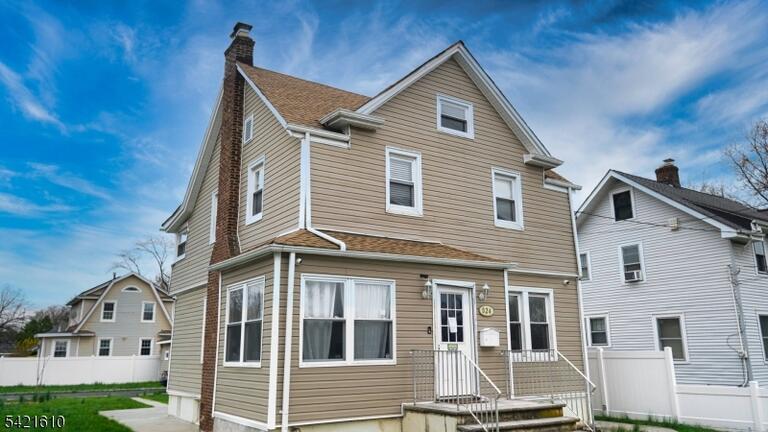 Property listing MLS 4037772 photo 2