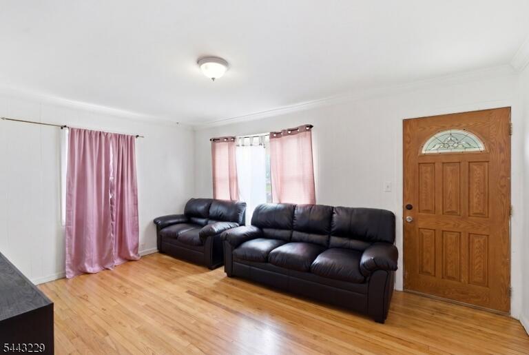 Property listing MLS 4037792 photo 5