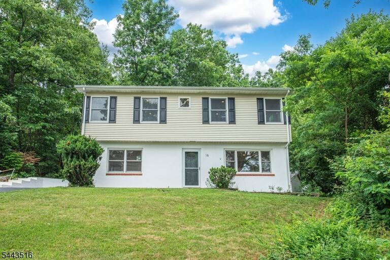 Property listing MLS 4037856 photo 1
