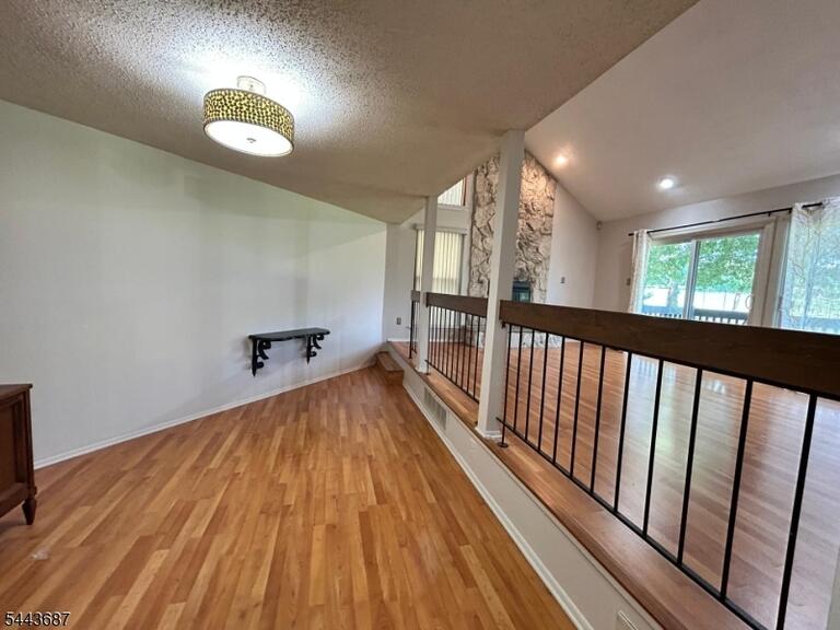 Property listing MLS 4037943 photo 10