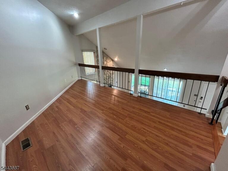 Property listing MLS 4037943 photo 6