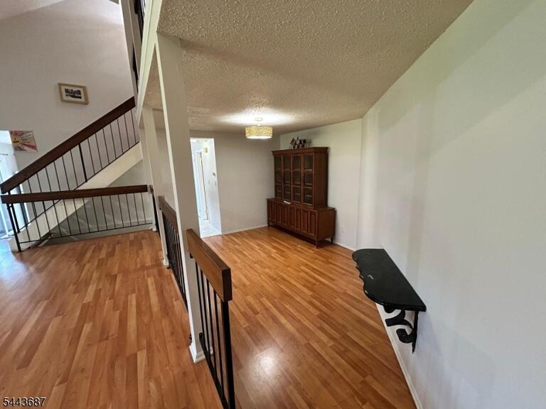 Property listing MLS 4037943 photo 9